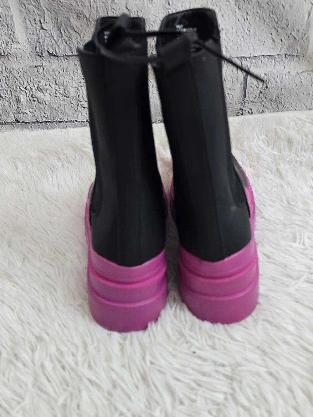 Shoedazzle Women's Black And Pink Weatherproof Platform Polly Boots